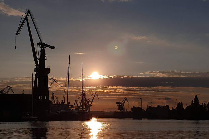 Sunset on the Shipyard and Old Town Evening Cruise - The 12-Person Boat: Cozy, Calm, and Built for Photos