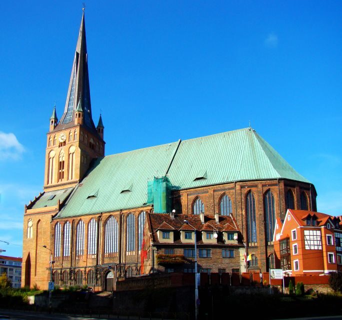 Szczecin: Medieval Old Town Private Walking Tour - Meeting at Bank Pekao SA, then heading for Plac Andersa