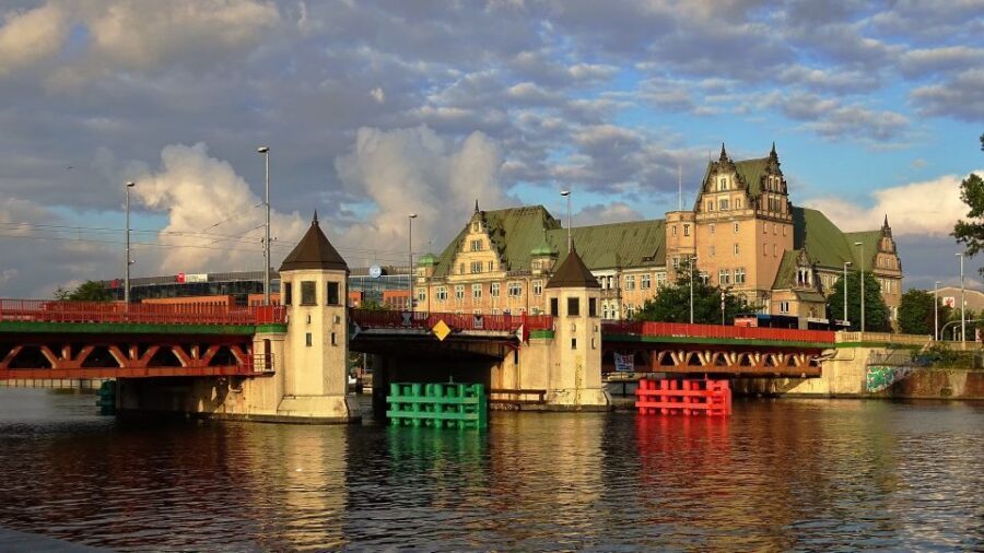 Szczecin: Old Town Highlights Private Walking Tour - Who this tour suits best (and who might want a different day plan)