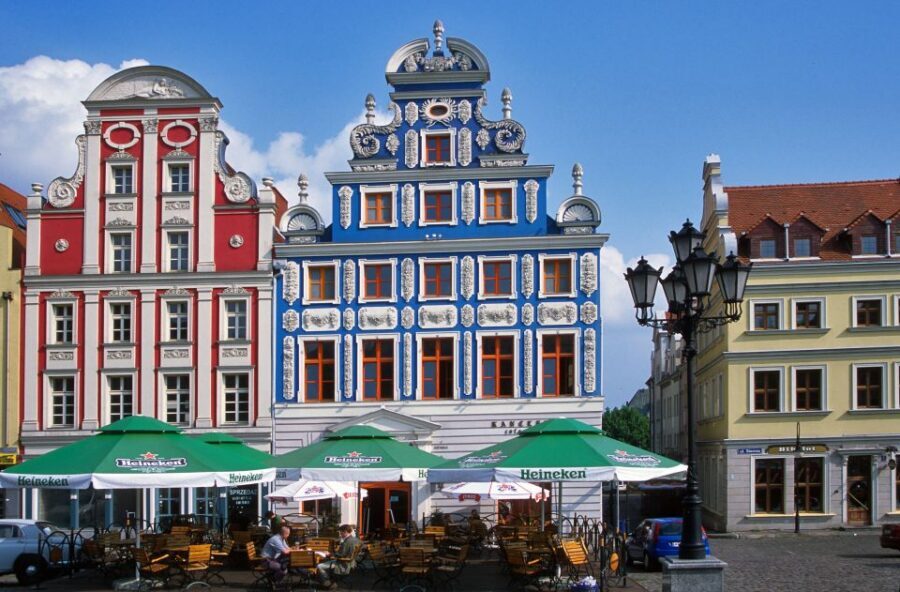 Szczecin: Old Town Highlights Private Walking Tour - Booking tips: start with the right option for your day