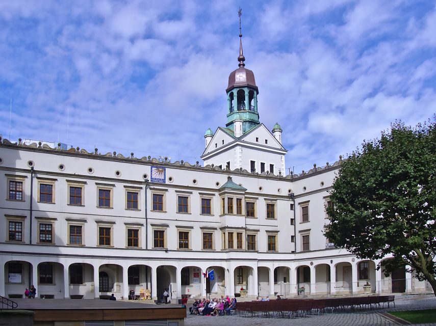 Szczecin Pomeranian Dukes’ Castle Exterior Private Tour - The 2-hour plan: Pomeranian Dukes’ Castle courtyards first