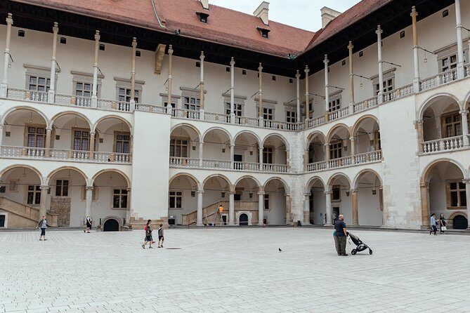 The Heart of Krakow: Old Town & Wawel Castle Private Tour - Why this Krakow Old Town + Wawel private route works
