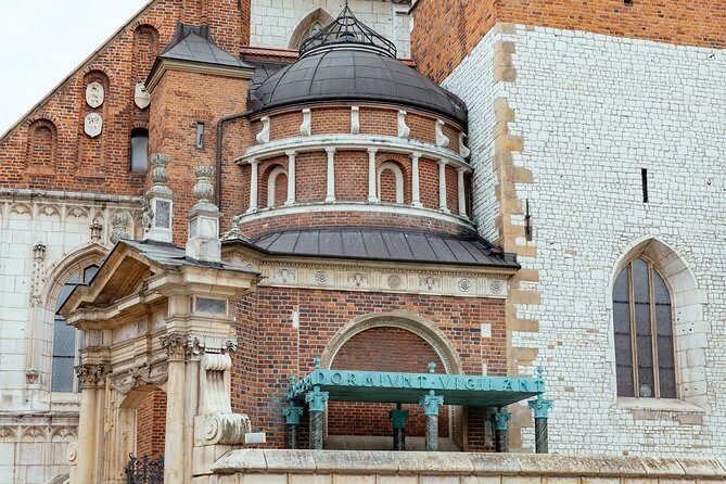 The Heart of Krakow: Old Town & Wawel Castle Private Tour - St. Mary’s Basilica: Gothic sights plus the story of two brothers