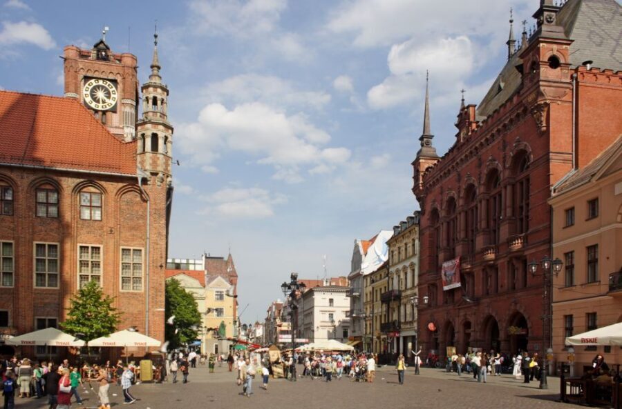 Torun Living Museum of Gingerbread and Old Town Private Walk - The 2-hour vs 3-hour choice: What you gain with Old Town walking