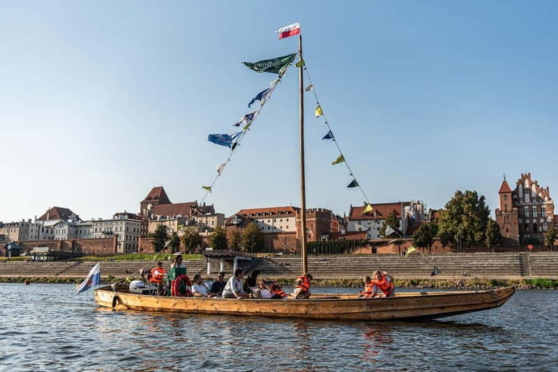 Toruń: Sunset on the Vistula From a Traditional Boat. - Getting there: the floating dock under the Sailor’s Gate