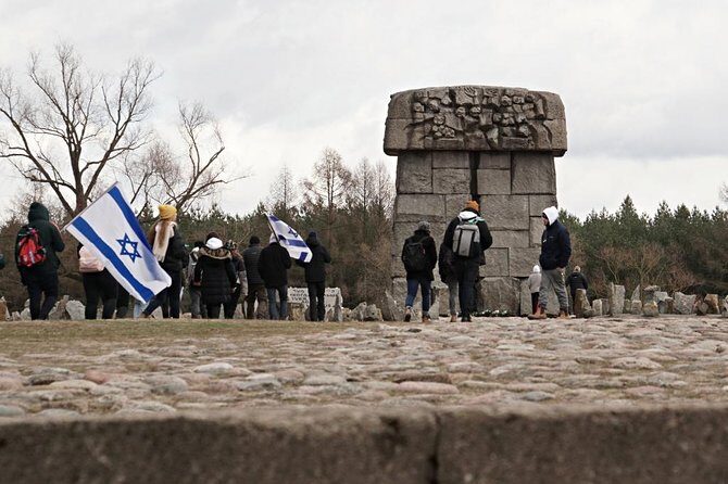 Treblinka Death Camp 6 Hour Private Tour from Warsaw - Treblinka I: the former quarry and the victims memorial