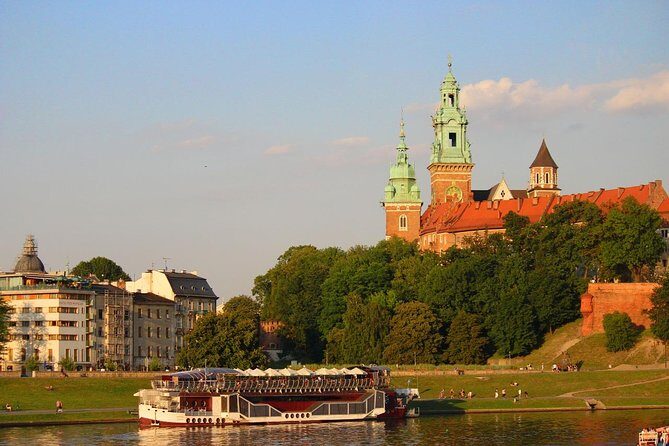Ultimate Krakow & More 3 Day Private Tour - Rynek Główny, Wawel, and Kazimierz in one 4-hour rhythm