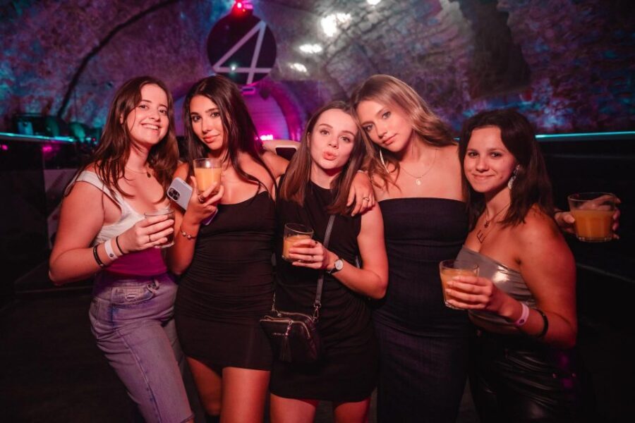 VIP Club Entry and Booth Booking - Practical Tips: ID, Timing, and Getting Your Money’s Worth