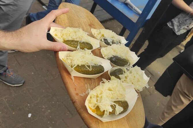 Walking Guided Tour with Street Food in Krakow - Meet-up at Rynek Główny and how the timing works