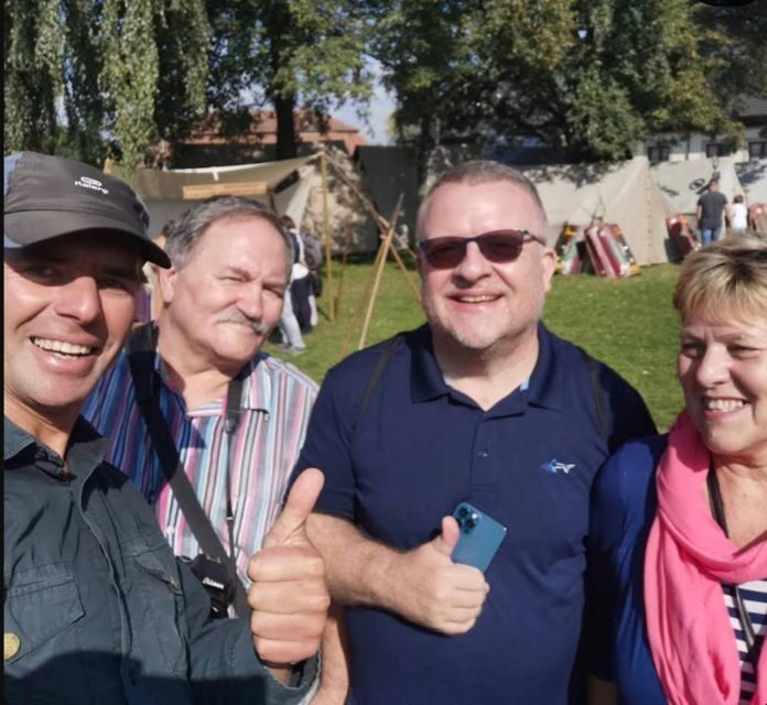 Walking Tour of Krakow: Old town - 2-Hours of Magic - Wawel Castle Area: A Signature Sight With Helpful Context