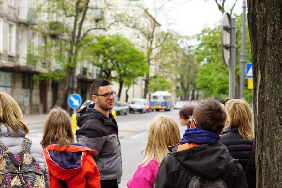 Warsaw: 2.5-Hour Dark Side - Praga District by a Retro Bus - Who should book, and who should skip