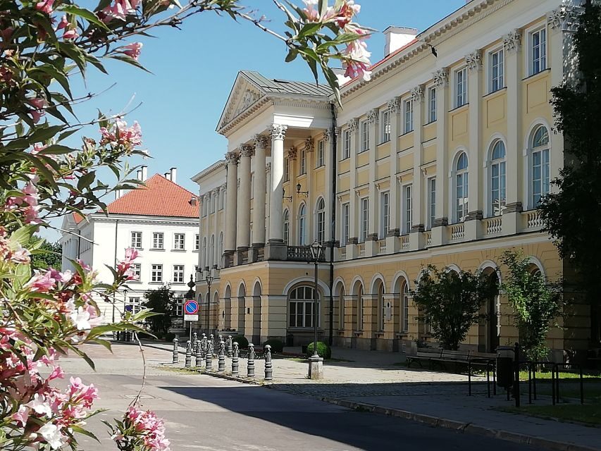 Warsaw: 2-Hour Chopin's Life Walking Tour - Listening to Chopin During the Walk
