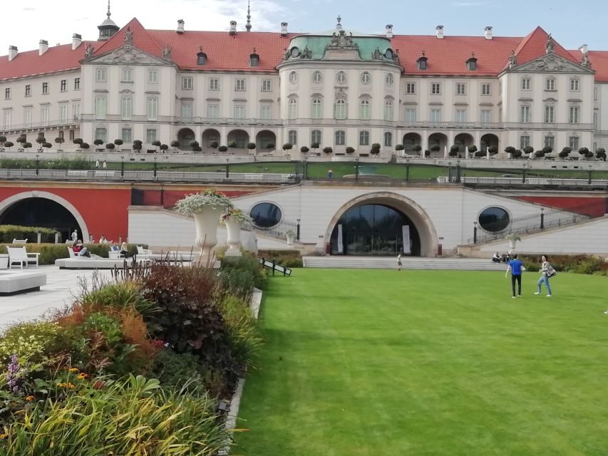 Warsaw: 2-Hour Old Town Walking Tour - Why Warsaw’s Old Town Is the Youngest Old Town on Earth