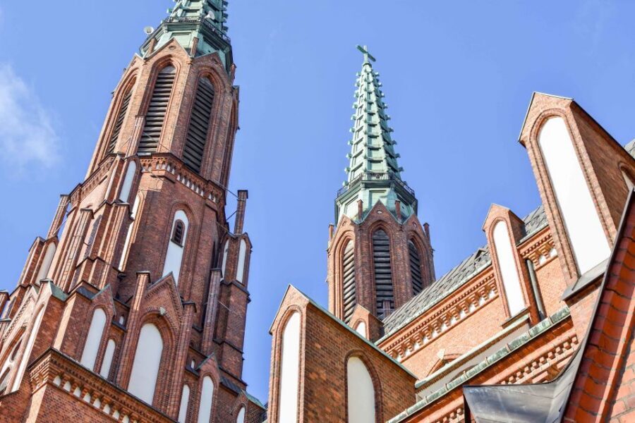 Warsaw: 2-Hour Praga Walking Tour - St. Florian Cathedral and the Orthodox church as time capsules