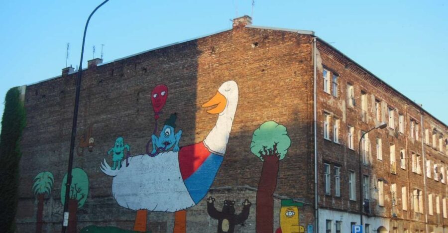 Warsaw: 2-Hour Praga Walking Tour - 2 hours, real streets: what the walk covers