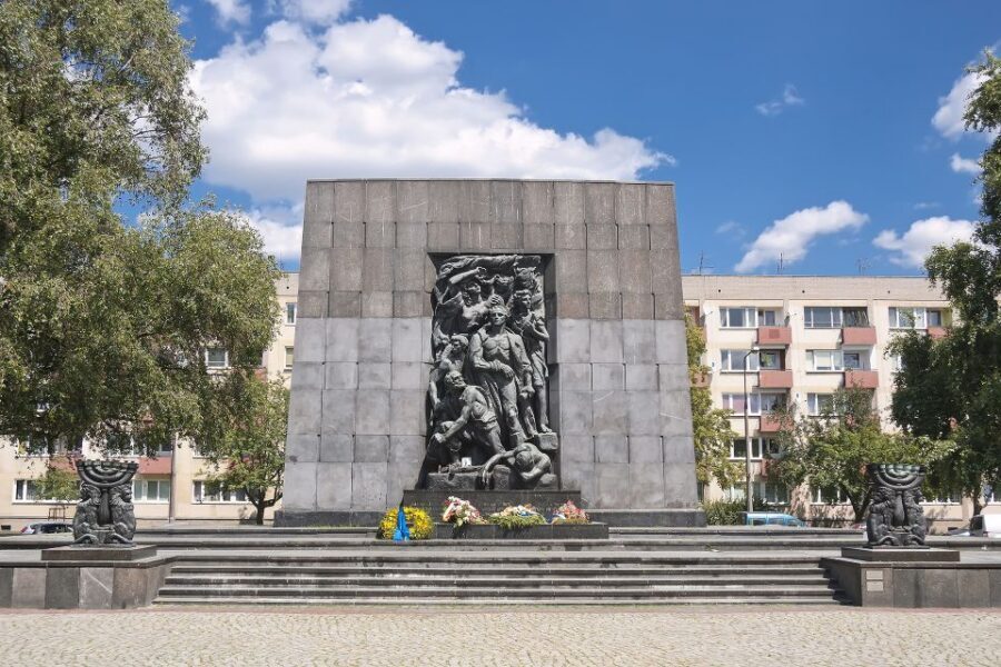Warsaw: 3-Hour Panoramic City Bus Tour with Pickup - Included extras that make a small difference