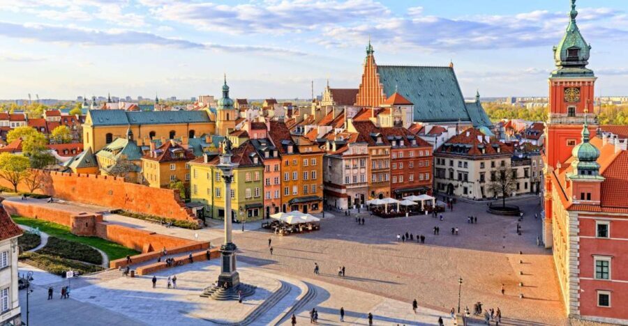 Warsaw: Afternoon Public City Tour with Pickup and Drop-off - St. John’s Cathedral and the sarcophagi that change the mood