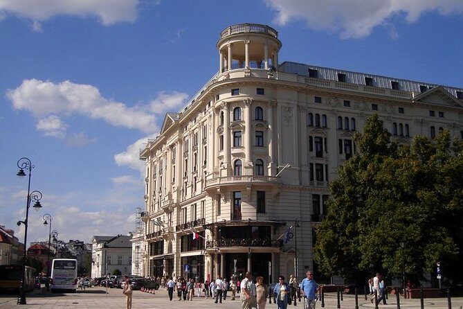 Warsaw and Royal Castle - Warsaw’s downtown mix: Old Town context plus Warsaw Manhattan
