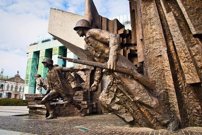 Warsaw at War 1939-1945: A Self-guided Audio Tour - Mały Powstaniec: meeting Warsaw’s child soldier memorial on your way through the story