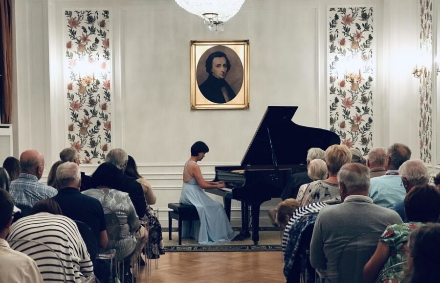 Warsaw: Chopin Concert Ticket With Glass of Champagne - Who this Chopin concert is best for (and who may want to skip it)