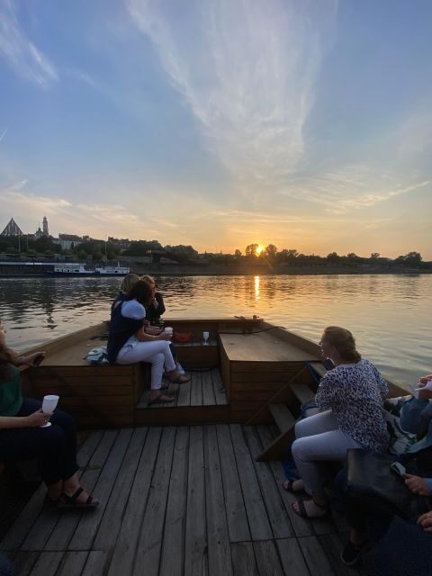 Warsaw: Evening Vistula Cruise with Welcome Drink - Key things I’d pay attention to