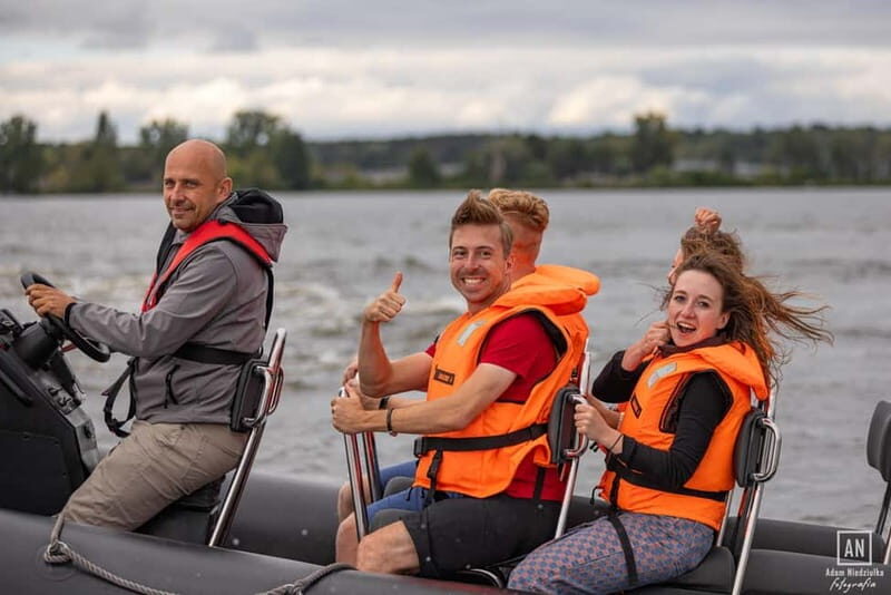 Warsaw: Explore the Vistula on Its Longest Speedboat Route - Walking Through the Route: What Each Stop Gives You
