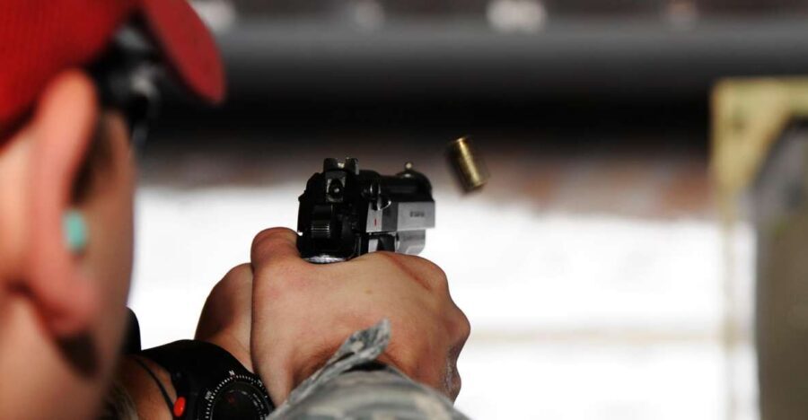 Warsaw: Extreme Shooting Range Experience with Transfers - The gun lineup: from Glock-style pistols to AK-47 and shotgun rifles