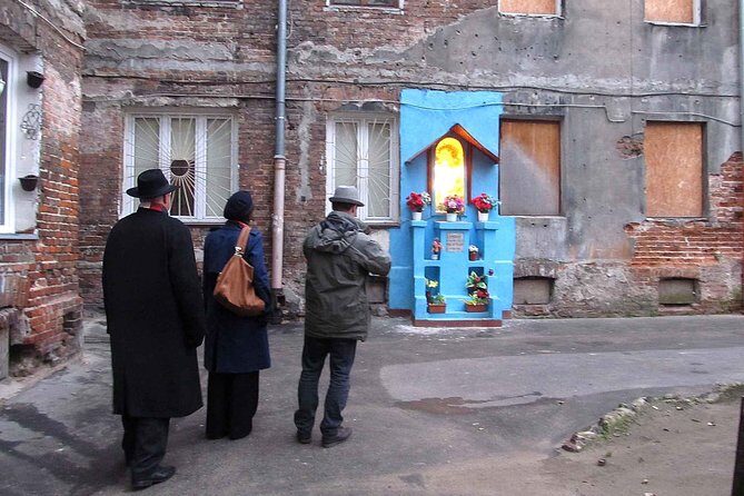 Warsaw for WWII Buffs - private tour with hotel pickup - Stop-by-stop: the WWII route that makes sense fast