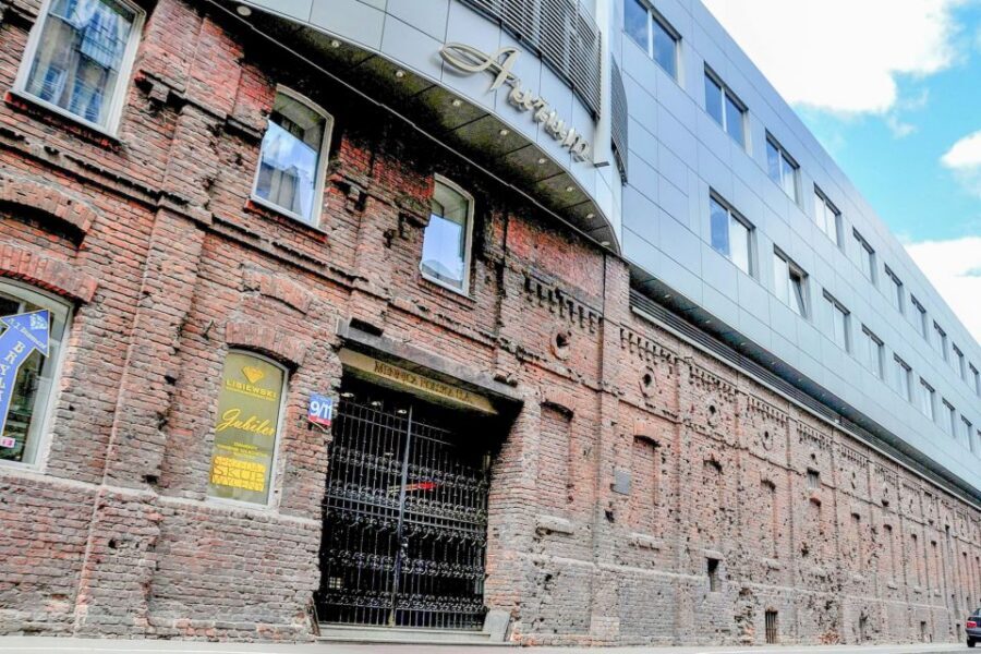 Warsaw: Ghetto, Jewish Cemetery & POLIN Museum Private Tour - POLIN Museum with skip-the-line: what you gain, and what you don’t