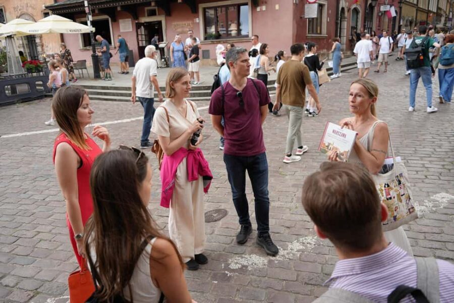 Warsaw: Guided Walking Tour with a Private Chopin Concert - The Church Stop: Chopin’s Heart and Why It Feels Different In Person