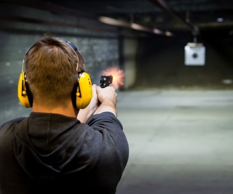 Warsaw: Gun Shooting Experience with Transfers - Who should book this Warsaw gun shooting session