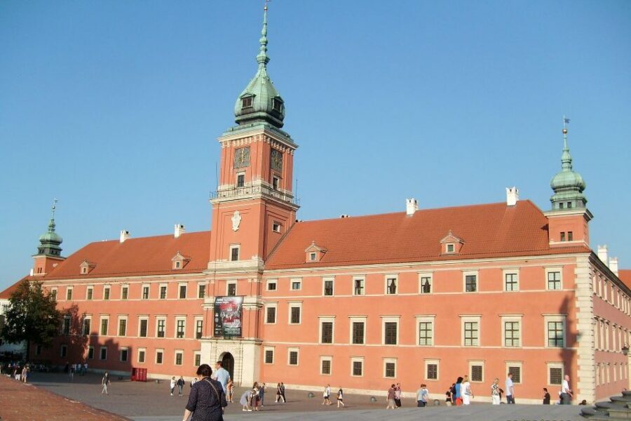 Warsaw: Highlights of Old & New Town Private Guided Tour - University of Warsaw campus: connecting city life to ideas