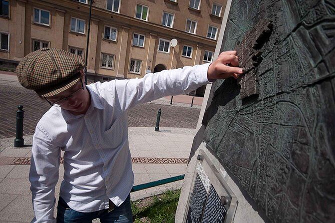 Warsaw Jewish Ghetto: private tour by retro car with hotel pickup - Chłodna Street’s 1941 bridge story and Muranów’s built-over rubble
