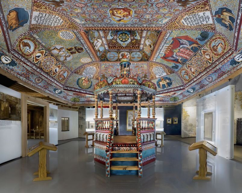 Warsaw: Jewish Heritage 4-Hour Private Tour - Walking the route of martyrdom and struggle: how the guide ties it together