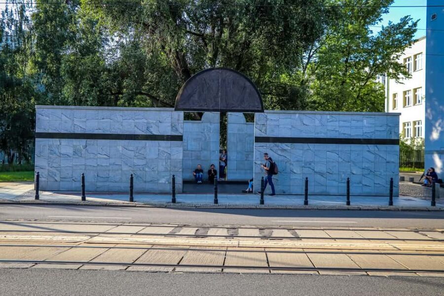 Warsaw: Jewish History Guided Walking Tour in English - What This Tour Is Really For: Turning Streets Into Meaning