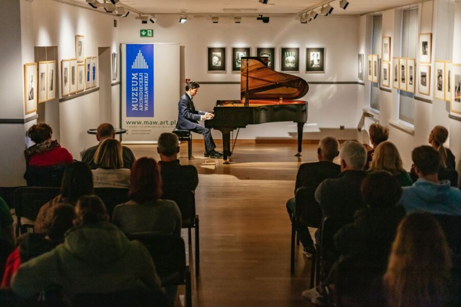 Warsaw: Live Chopin Piano Concert - Where the Chopin magic happens: Dean’s Palace at the Warsaw Archdiocese Museum