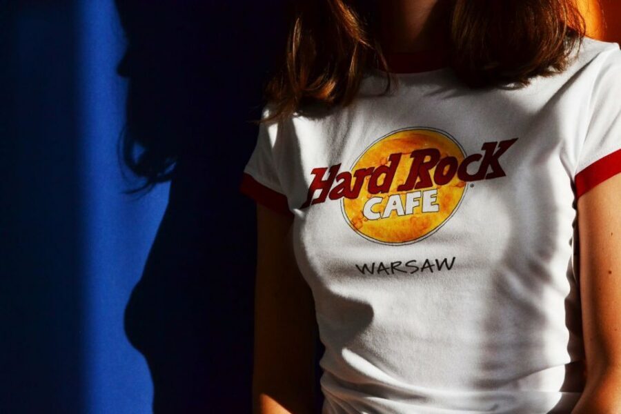 Warsaw: Lunch or dinner at Hard Rock Cafe with Skip-the-Line - Real-world service and how to handle hiccups calmly
