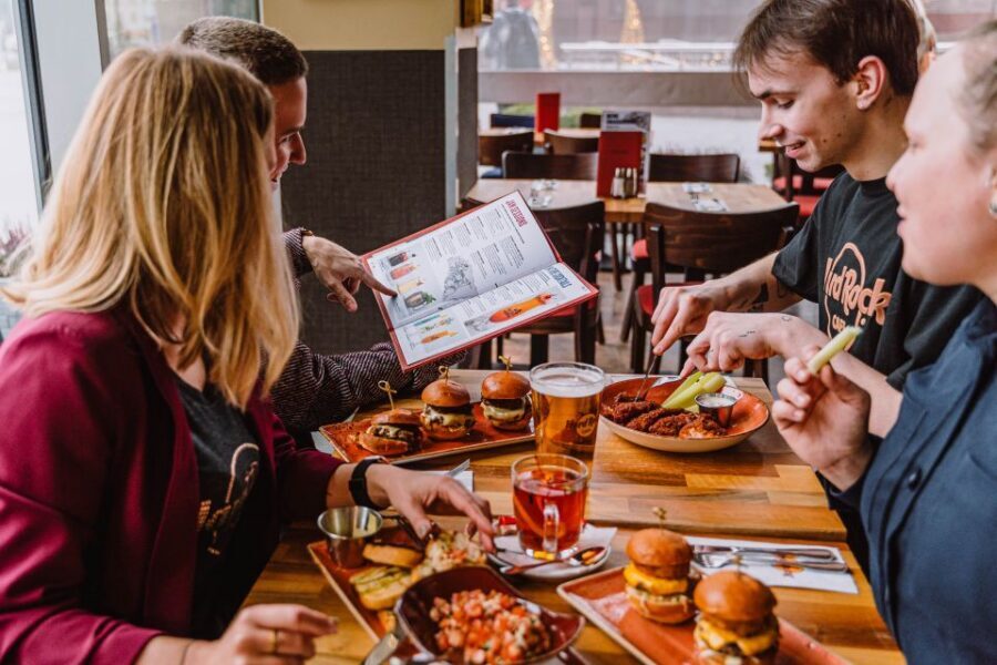 Warsaw: Lunch or dinner at Hard Rock Cafe with Skip-the-Line - Should you book? My honest take