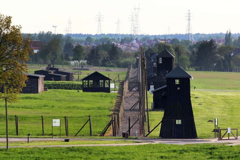 Warsaw: Majdanek Concentration Camp, Lublin Day Trip by Car - The licensed guide factor: clarity, pacing, and room for questions
