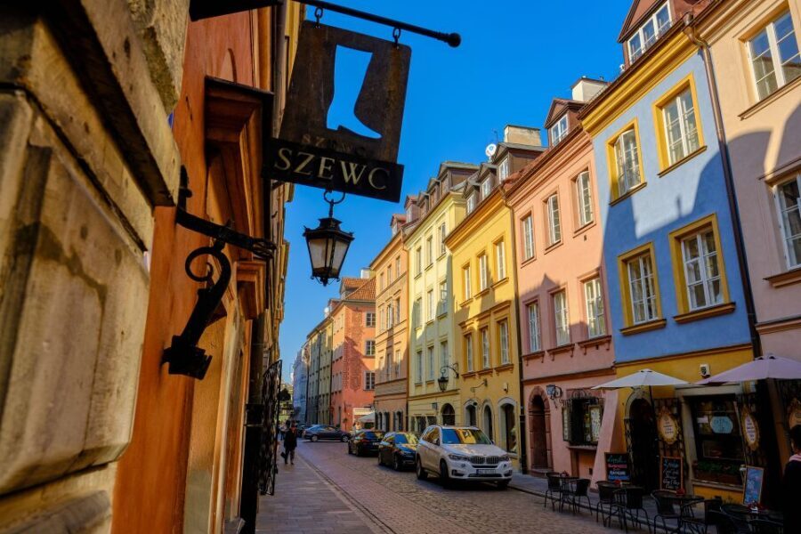 Warsaw: Old and New Town Private Walking Tour - Royal Castle: art you can spot and politics you can picture