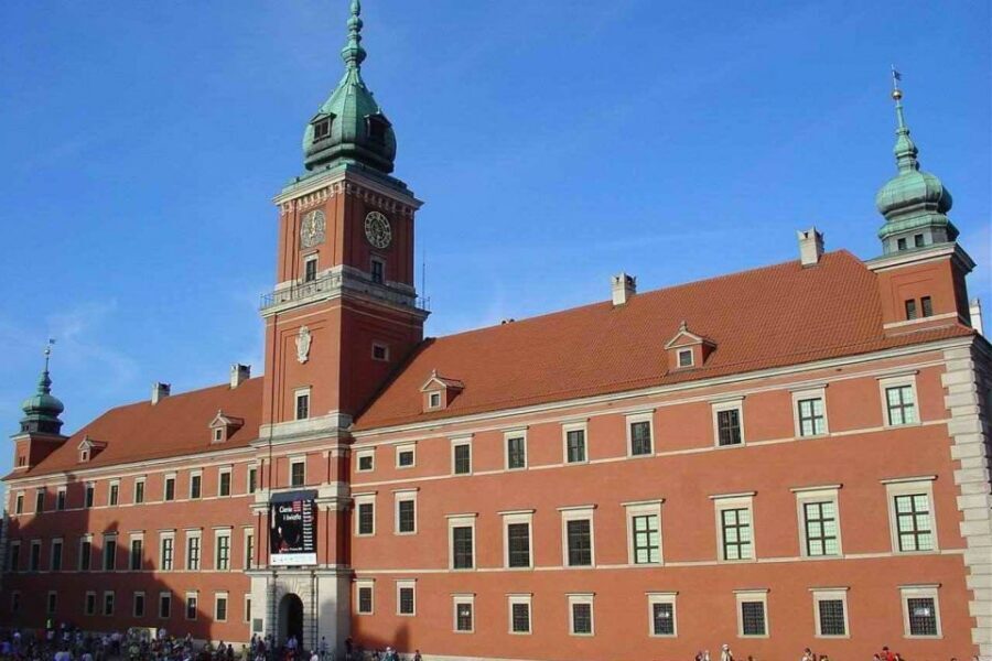 Warsaw: Old and New Town Private Walking Tour - Barbican, Kanonia Street, and the city wall route to Gnojna Góra