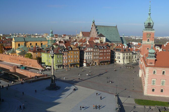 Warsaw Old Town Guided Tour with Antek & Friends | small groups - Getting your bearings: Sigismund’s Column and the Warsaw identity story