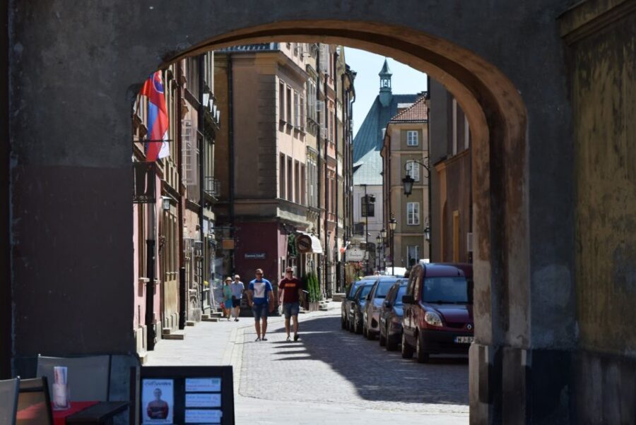 Warsaw: Old Town Guided Walking Tour - Small-Group Comfort and the Guide’s City Tips