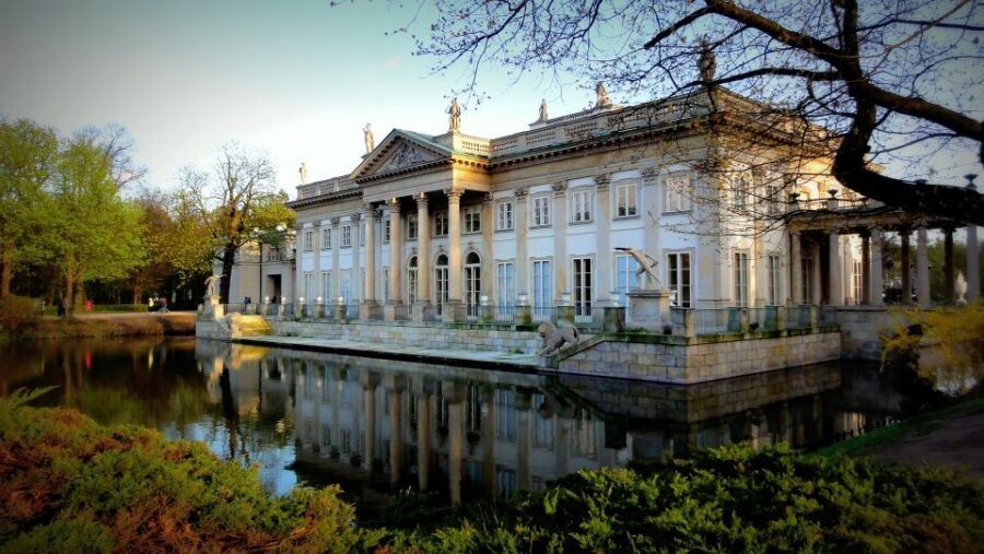 Warsaw: Old Town Highlights Private Walking Tour - The 4-Hour Option: Royal Castle Skip-the-Line and the Constitution Story