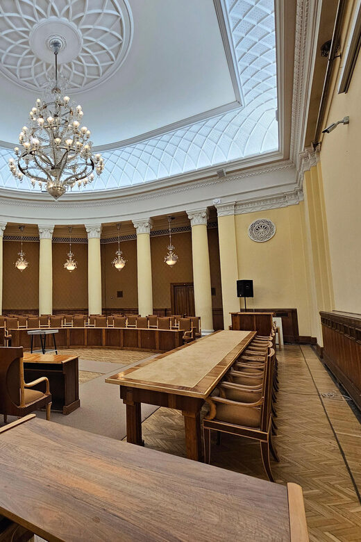Warsaw: Palace of Culture and Science Guided Tour - Entering at plac Defilad 1: meeting point and how the tour starts