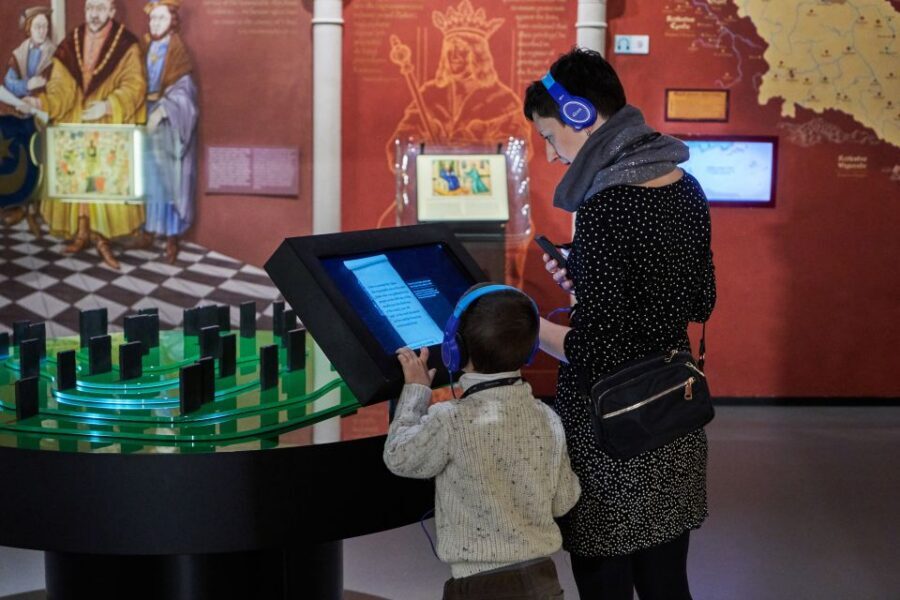 Warsaw: POLIN Museum of the History of Polish Jews Ticket - How Long You Need (and How to Avoid Museum Burnout)