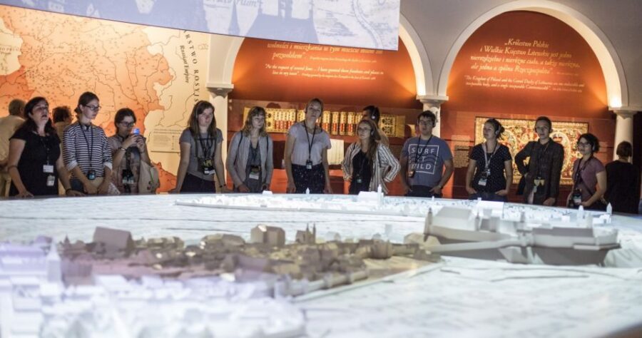 Warsaw: POLIN Museum of the History of Polish Jews Ticket - Lunch Break: Where to Reset Without Losing Time