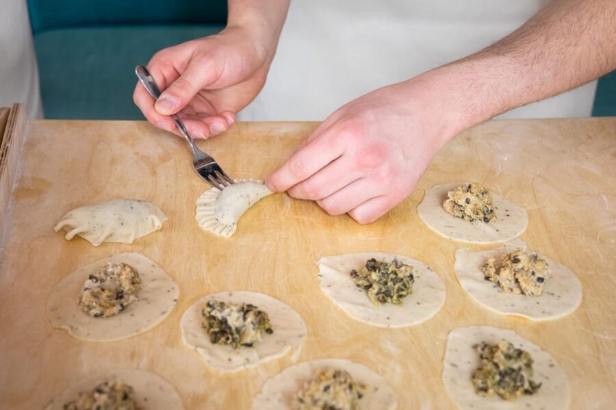 Warsaw: Polish Dumplings Cooking Class - Getting to the meeting point on 3 Stawki Street without losing time