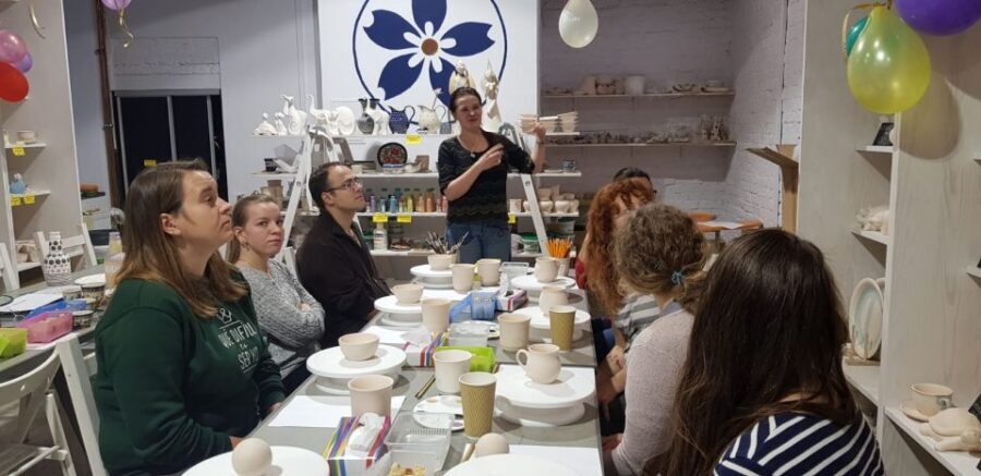 Warsaw: Pottery Decorating Ceramic Workshop - Meeting Up at Polska Ceramika Bolesławiec & Warsztaty Ceramiczne
