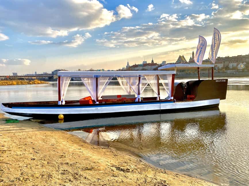 Warsaw: Private Gondola Cruise for Special Occasions - Music and audio: how to set the mood without over-planning